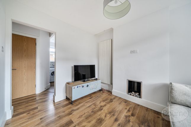 40, Copse Road, Surrey photo 3