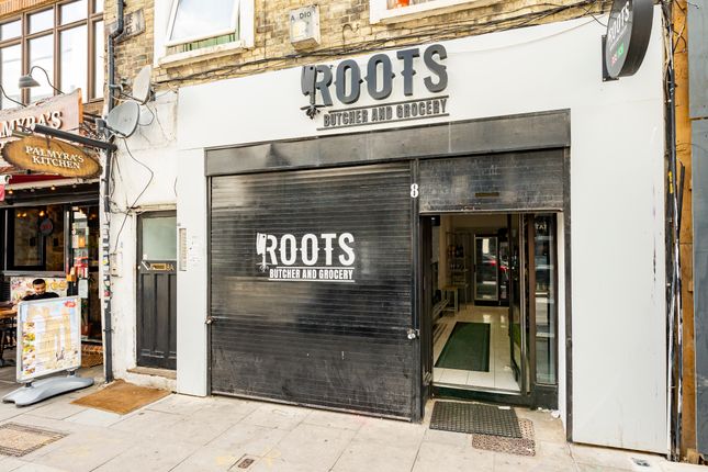 Retail premises to let in Wells Terrace, London
