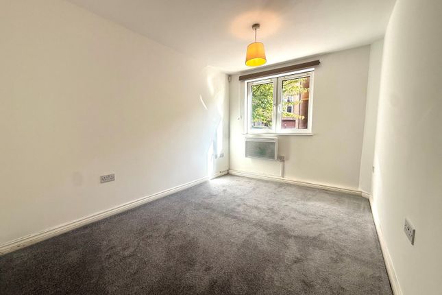32, Harrowby Street, Cardiff photo 4