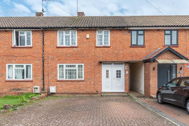 Meadfield, Edgware photo 4
