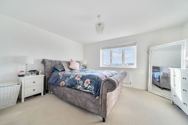 31, Le Marechal Avenue, Southampton photo 4
