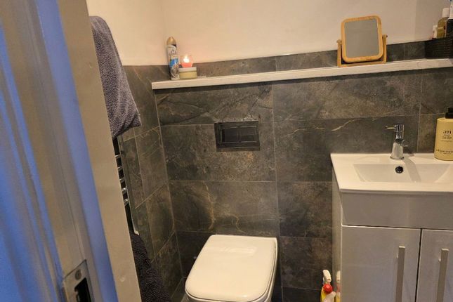 Flat 1 Beechlands 54, Church Road, Roby photo 5