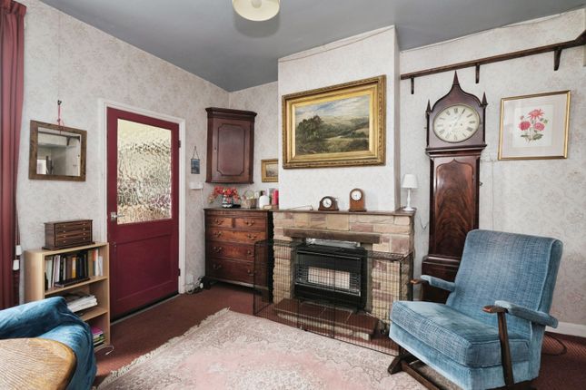 62/63, Shaw Street, Derbyshire photo 4