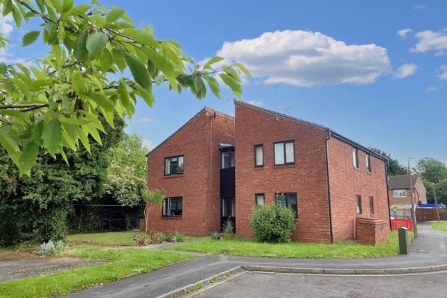 Thumbnail Flat for sale in Northleach Close, Worcester