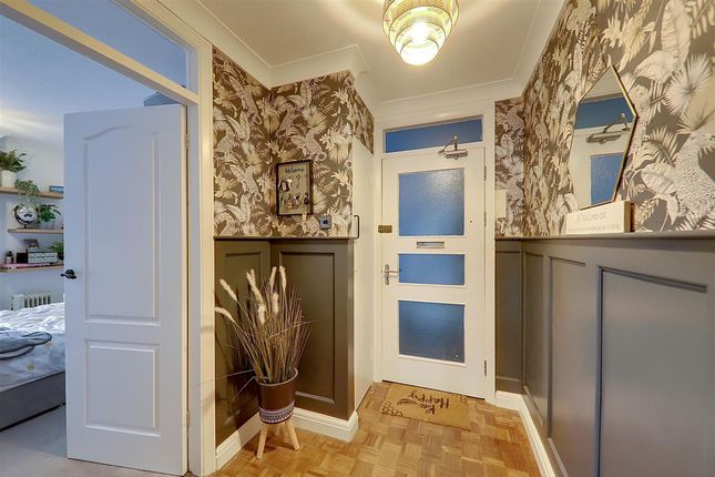 12 Manor Lea Boundary Road, Worthing photo 2