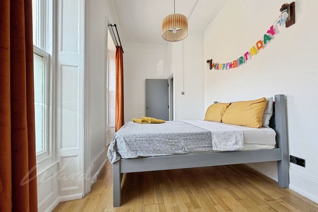 Flat 2, 6, Union Crescent, Margate photo 2