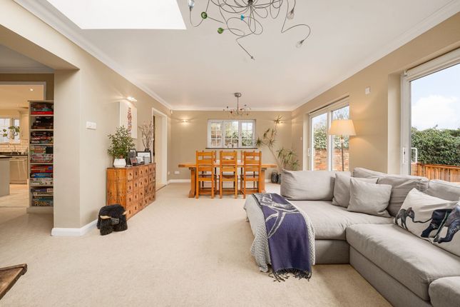 75 Old Park View, Enfield photo 4