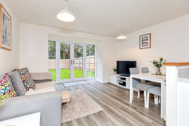11, Kestrel Drive, Kettering photo 4