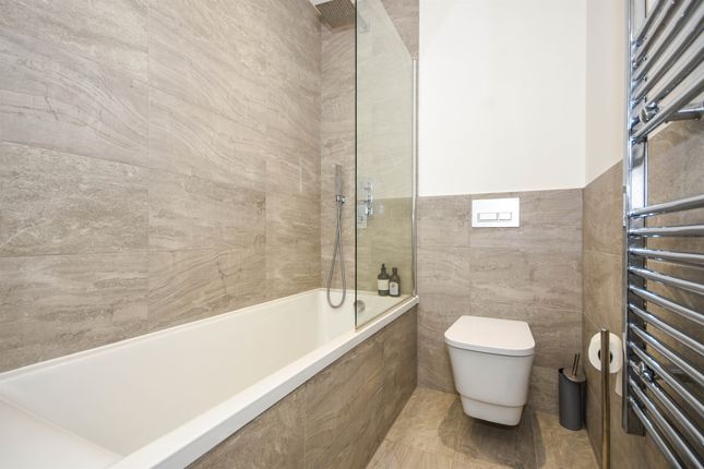 Flat for sale in Hubert Road, Brentwood