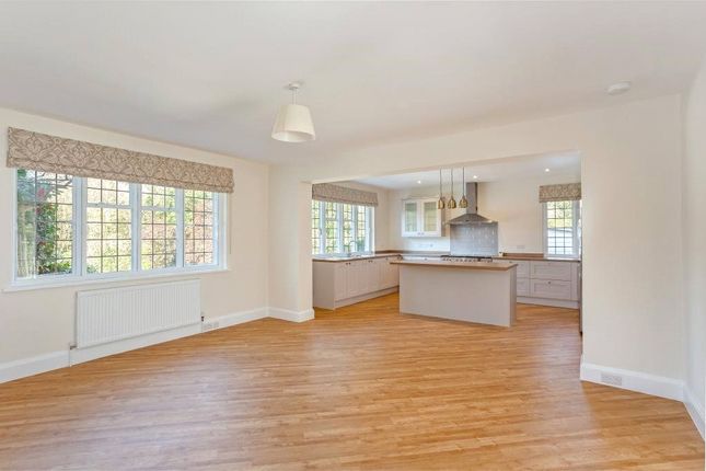 Detached house to rent in Broomhall Lane, Sunningdale, Berkshire