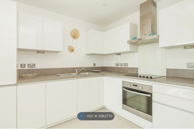 Juniper Drive, London photo 4
