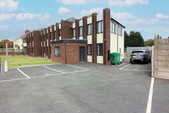 1-bed flat on Flat 7 Glendale House, Charles Street, Willenhall, £650/mo