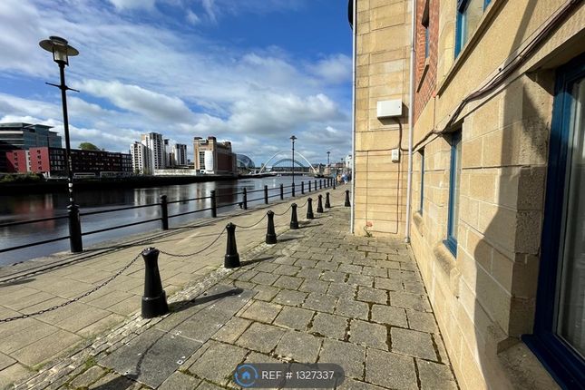 Flat to rent in Quayside, Newcastle Upon Tyne