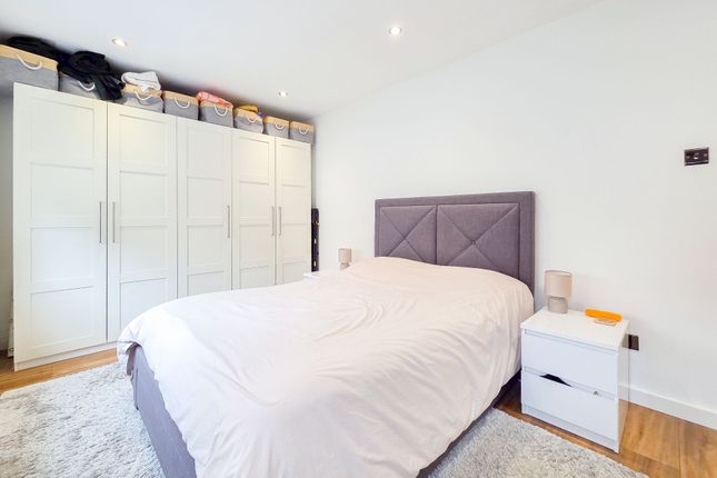 2 Metro Apts Newgate Street, St. Helier, Jersey photo 3
