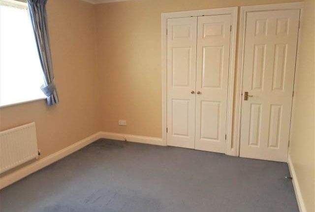 End terrace house to rent in Holly Drive, Aylesbury