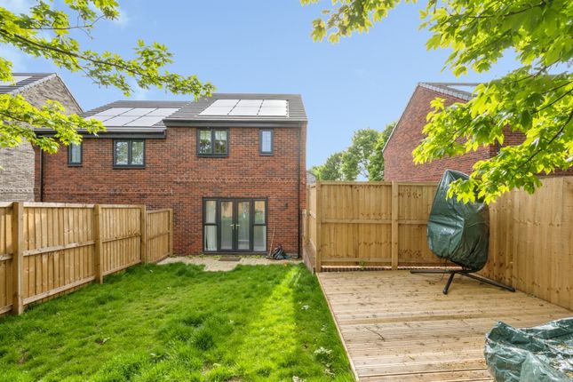 12, Lime Tree Grove, ROTHERHAM photo 4