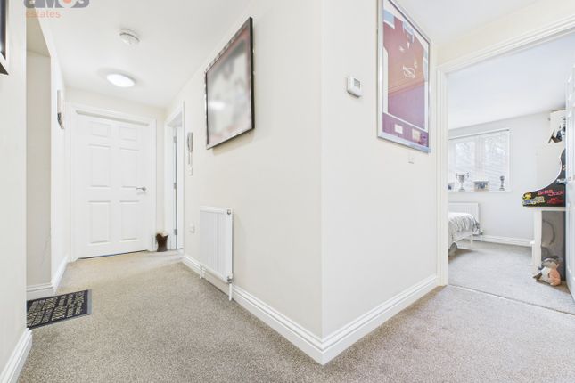 Apartment 13, Manna Heights, Benfleet photo 4