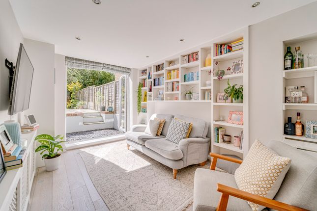 Thumbnail Flat for sale in Quernmore Road, London