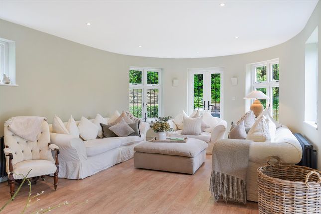 Beech Corner, Hazelwood Lane, Chipstead photo 3