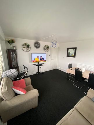 Thumbnail Flat for sale in Spalding Towers, Leeds
