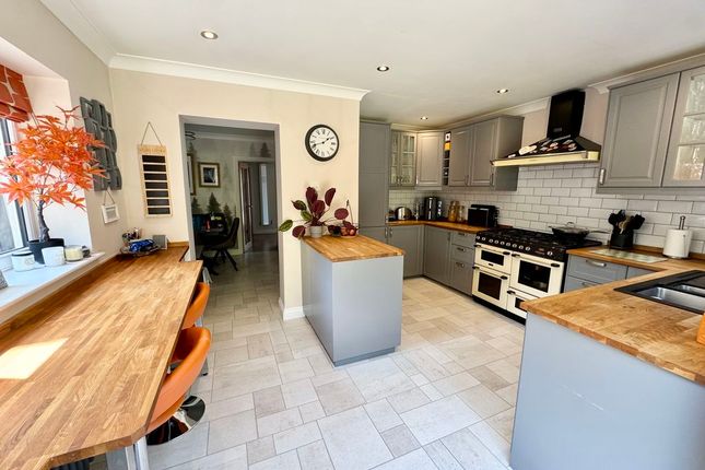 15, Capesthorne Close, Holmes Chapel photo 2