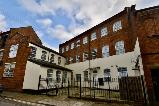 Thumbnail Flat to rent in Arnold House, Louise Road, Northampton