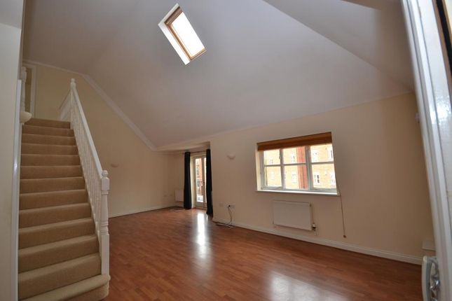 62, Darwin Close, Milton Keynes photo 4