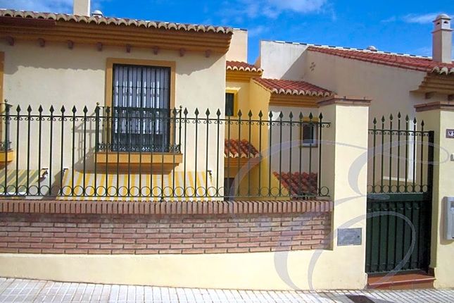 Thumbnail Town house for sale in Torre Del Mar, Axarquia, Andalusia, Spain