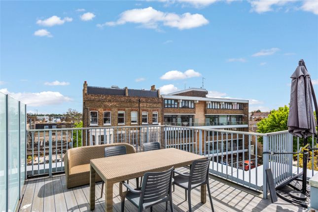 House 9,, Avery Walk, London photo 4