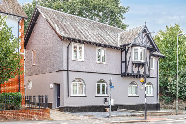 Semi-detached house to rent in Croydon Road, Reigate