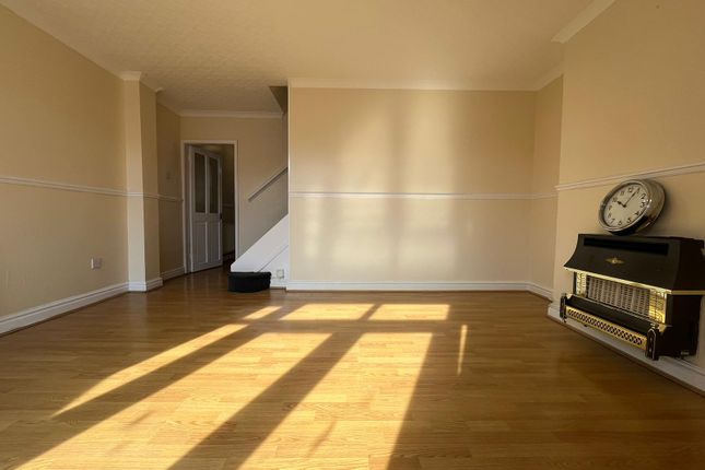 21, Branstree Drive, Coventry photo 4