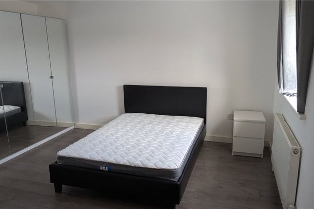 Room 2,, 12, Macs Close, Reading photo 4
