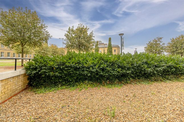 Flat 66, Building 45,, Hopton Road, Woolwich photo 4