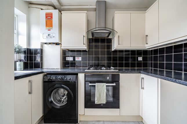 6, Brecon Green, London photo 3
