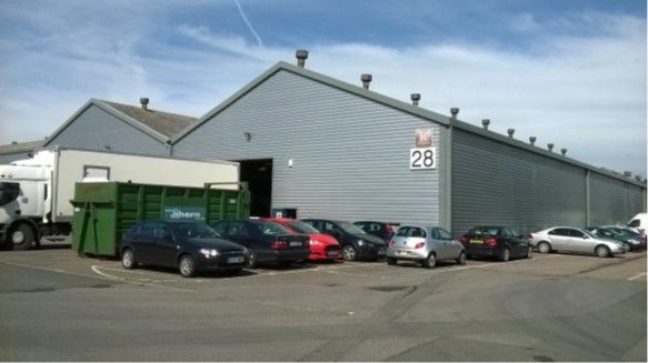 Warehouse to let in Station Road, West Horndon, Brentwood