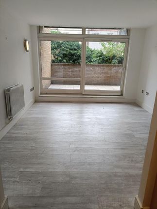 8, Lowry House, London photo 4