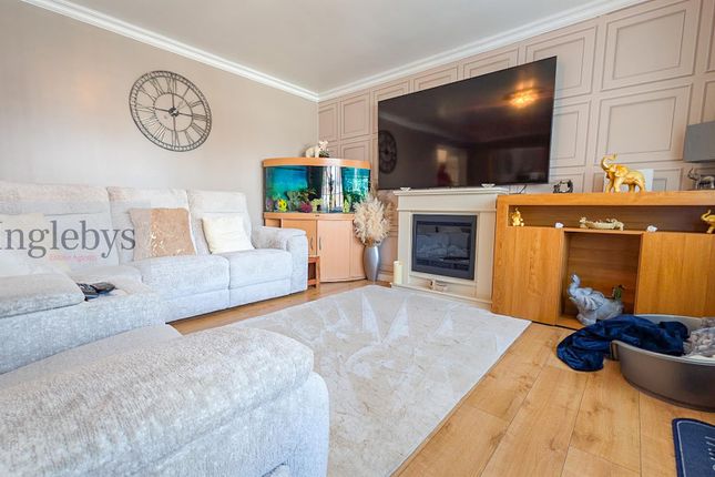 9, Woodbrook Close, New Marske photo 3