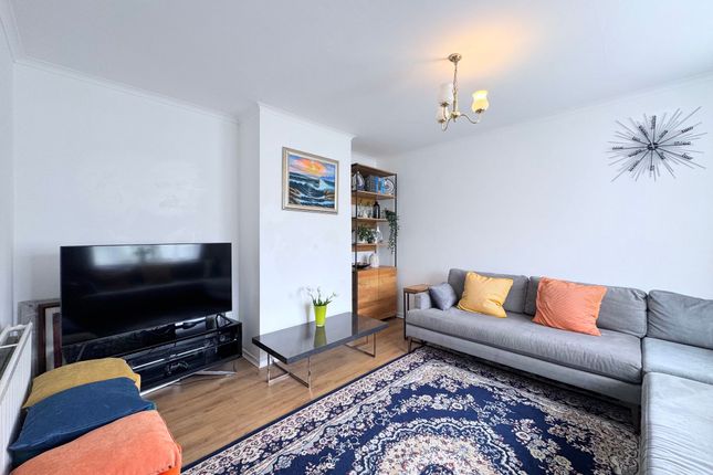 23 Ramillies Road, London photo 3