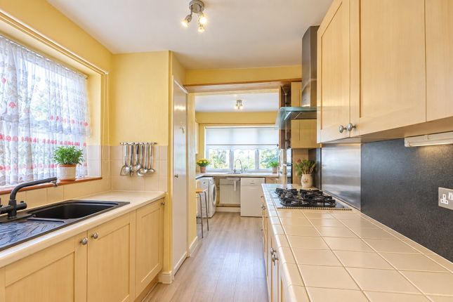 28, Kingston Road, Buckinghamshire photo 3