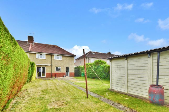 108, Waterbeach Road, Slough photo 3