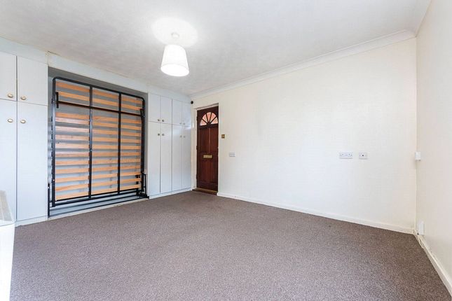 Studio for sale in Burns Close, Colliers Wood, London