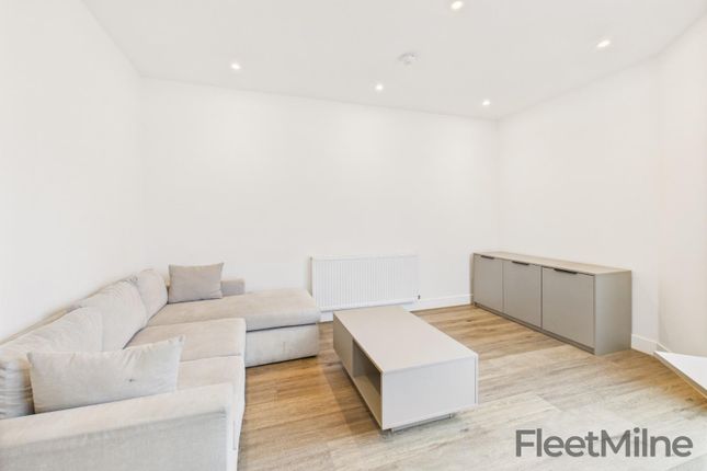 Living Room/Dining Area