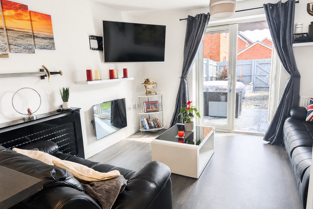 33, Orchard Way, Exeter photo 4