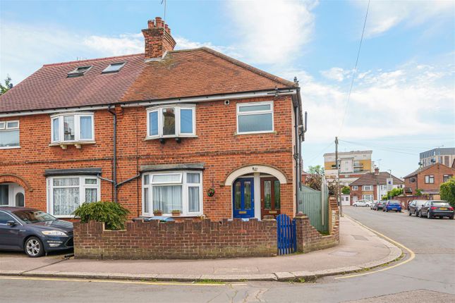 Thumbnail Maisonette for sale in King Georges Avenue, Watford