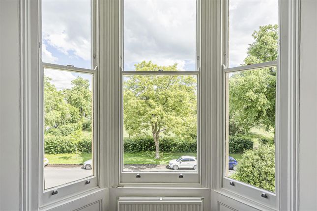 Flat 3, 7, Wellington Square, Cheltenham photo 4