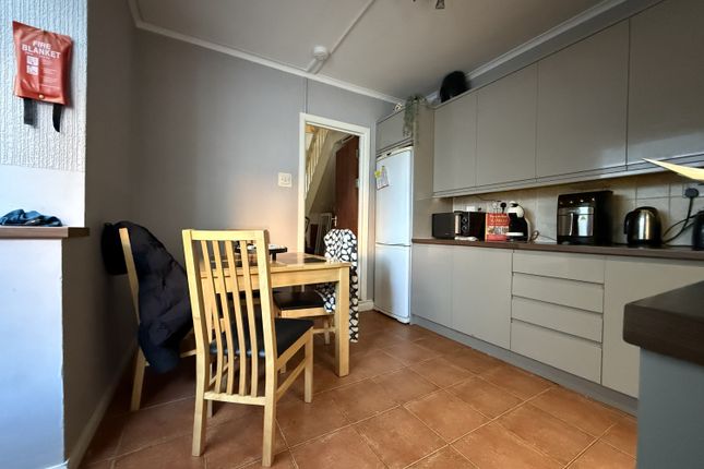 8, Florentia Street, Cardiff photo 2