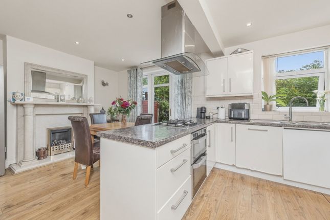 570, Foundry Lane, Leeds photo 4