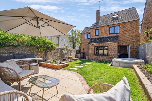 35 Newland Mill, Witney photo 4