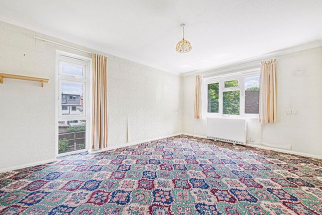 6 Fountain Court, Bowes Close, Sidcup photo 2