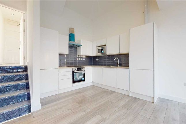 Netherfield Road, London photo 3